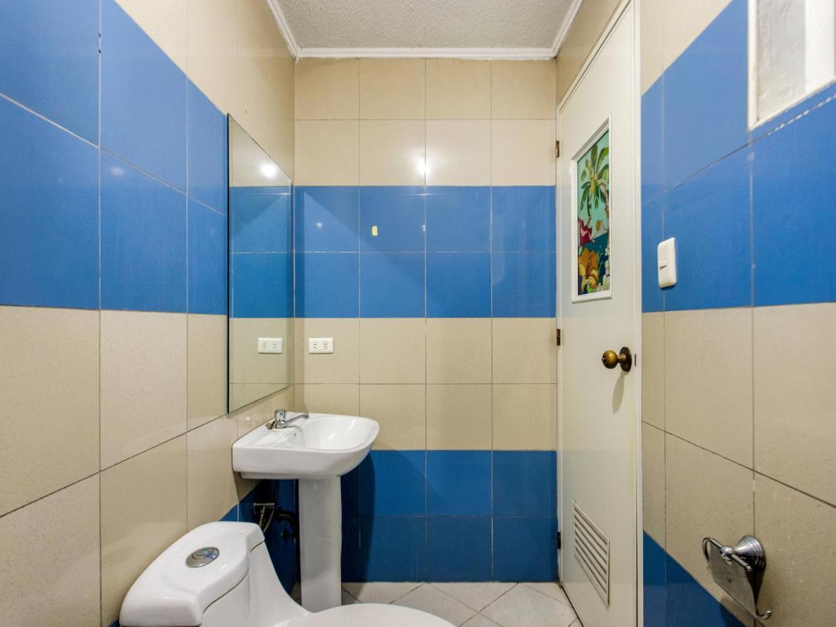 ホテルOyo 831 Casa Maria マニラ市 エクステリア 写真