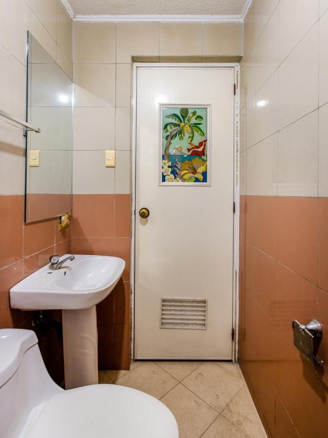 ホテルOyo 831 Casa Maria マニラ市 エクステリア 写真